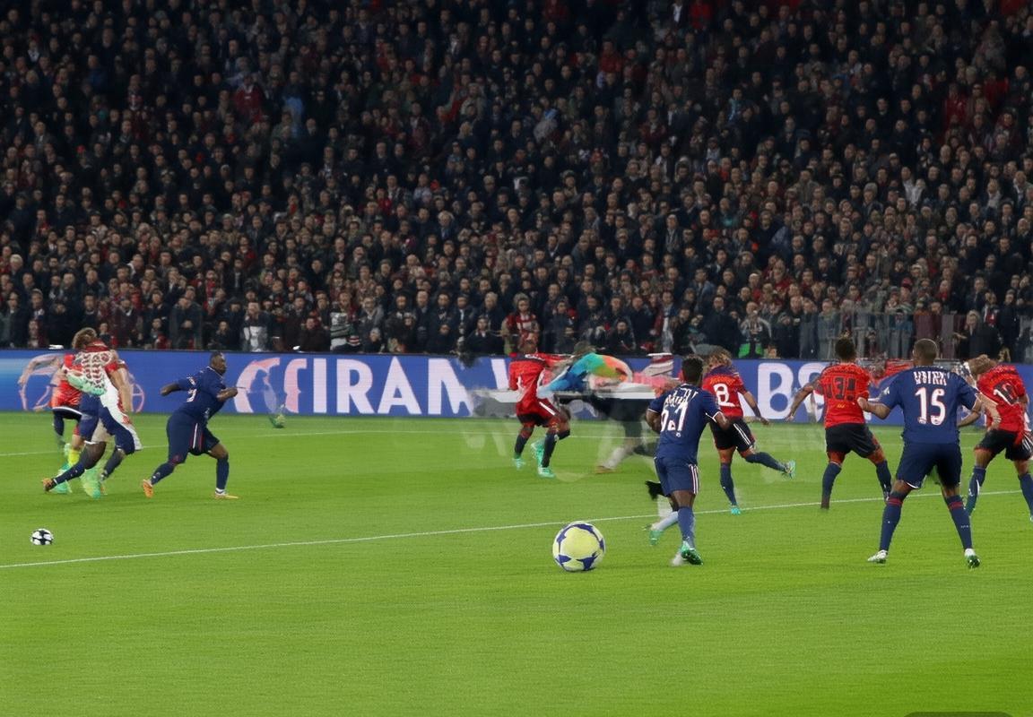 欧冠巅峰对决：拉什福德制胜，姆巴佩闪耀