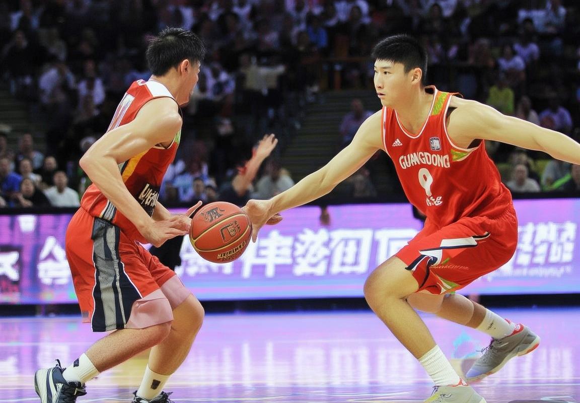 辽宁VS广东半决赛：篮球巅峰对决前瞻(图2)