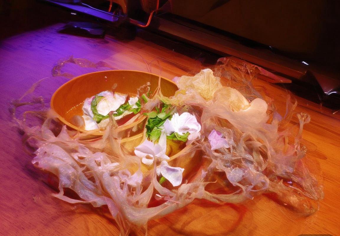 法国队VS芬兰队比赛深度分析：阵容战术解析与历史交锋展望(图1)